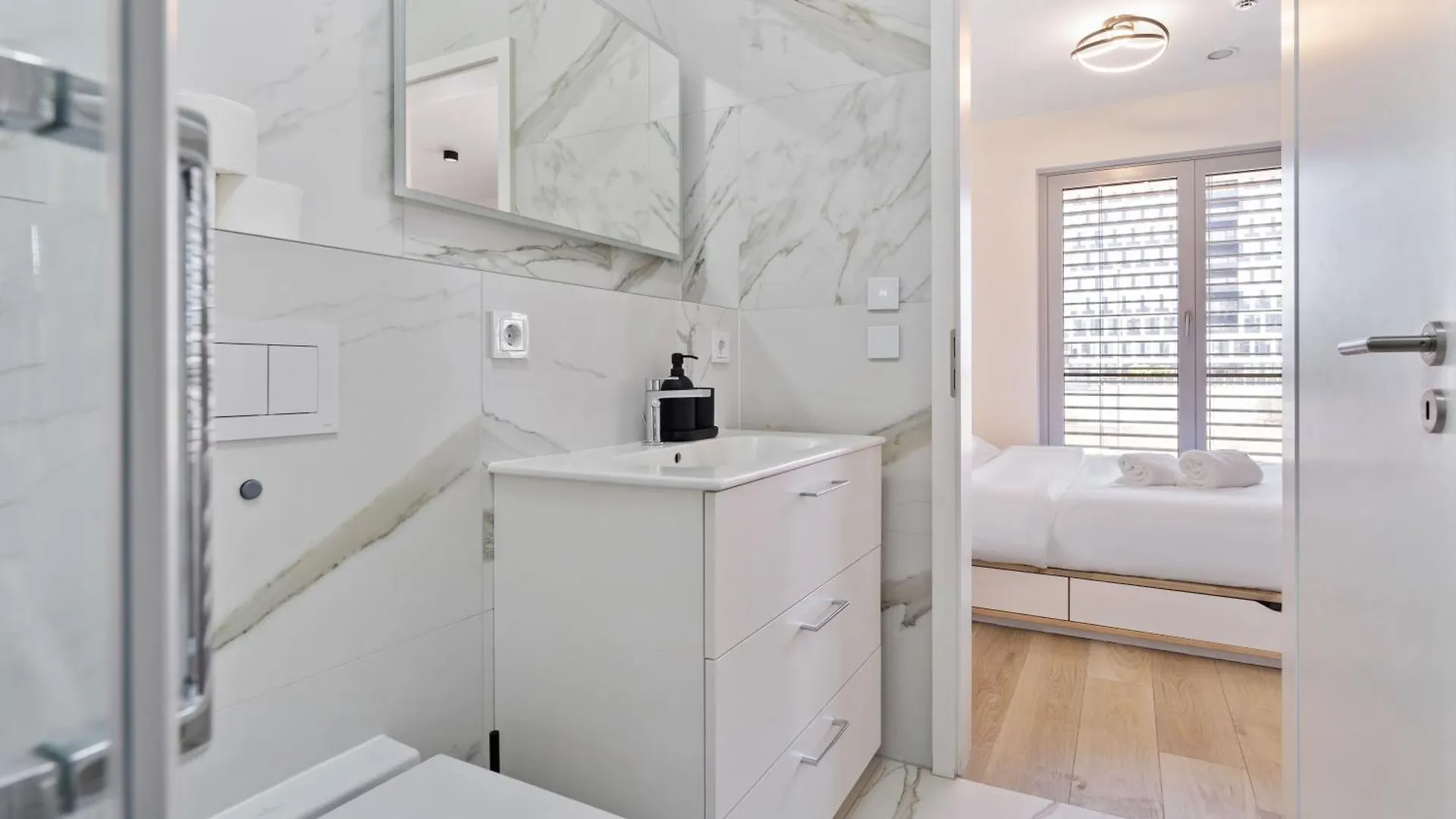 Charming Gasperich Studio Near Cloche D'Or Mall Luxembourg