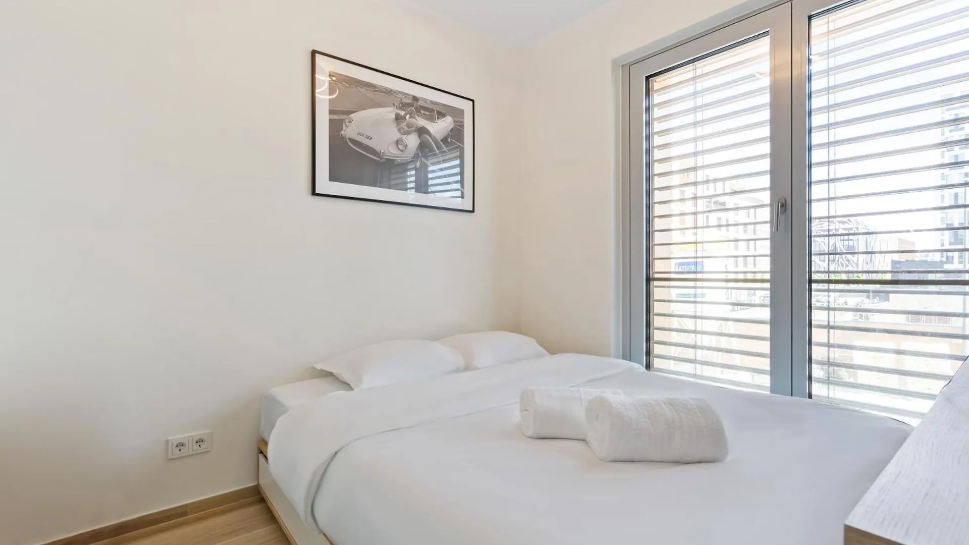 Charming Gasperich Studio Near Cloche D\'Or Mall location