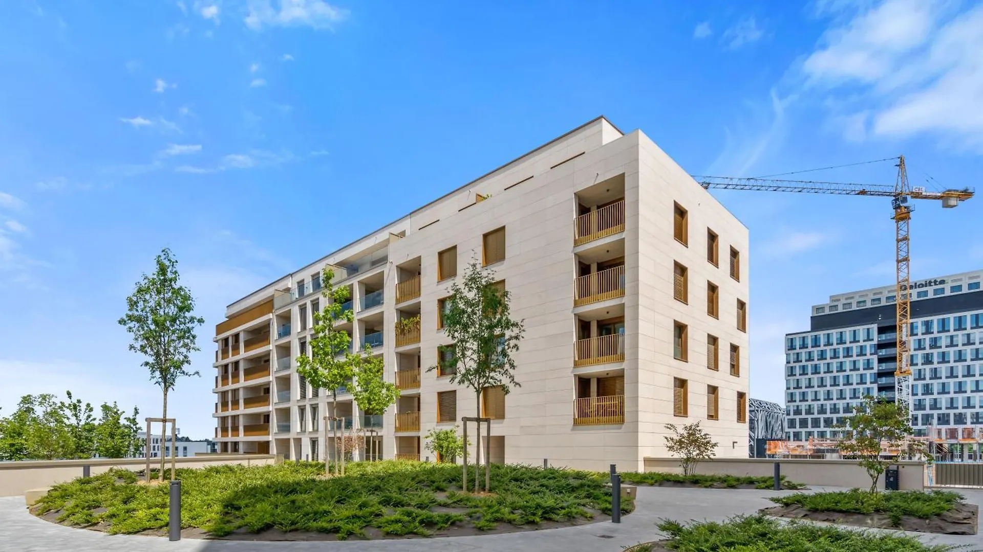Charming Gasperich Studio Near Cloche D'Or Mall Luxemburg